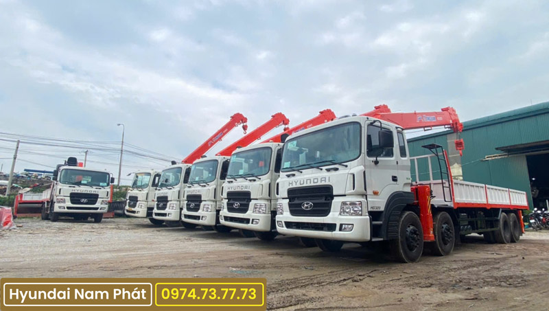 Xe Tải Hyundai 4 Chân HD320 Gắn Cẩu KangLim 10 Tấn KS2605